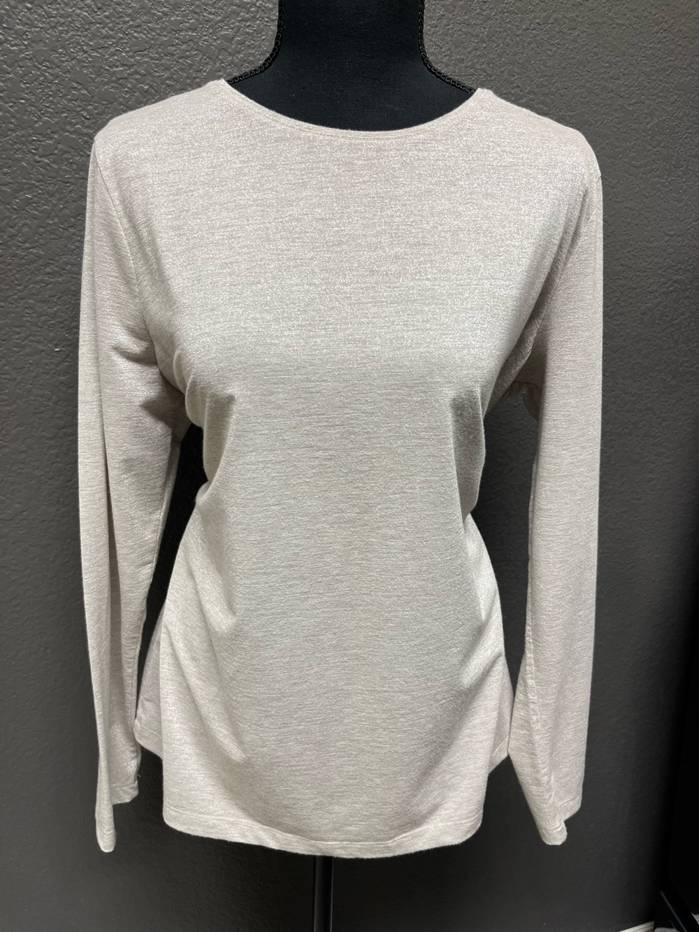 Talbots Woman 1x Long Sleeve Crew Neck Tshirt Beige w Shimmer Threads
